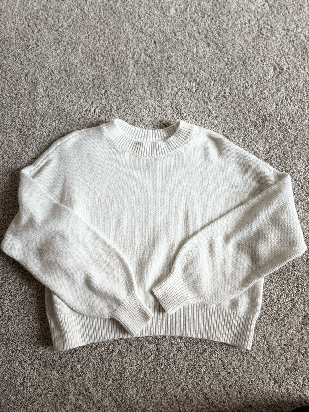 Hollister XS Women's Cream Crewneck Knit Sweater